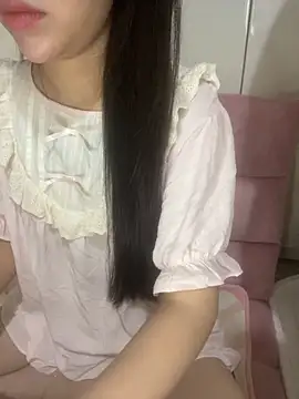 Snapshot of RubyBerry chatting on 09/27/25, 04:18 RubyBerry online show from 09/27/25, 04:18