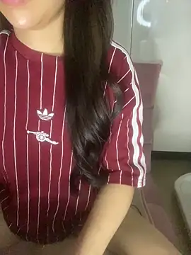 Snapshot of RubyBerry chatting on 10/28/25, 04:17 RubyBerry online show from 10/28/25, 04:17