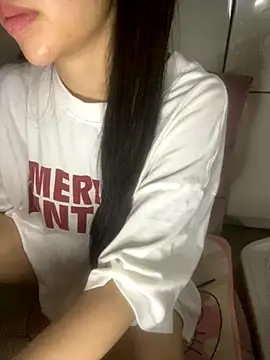 Snapshot of RubyBerry chatting on 09/28/25, 04:25 RubyBerry online show from 09/28/25, 04:25