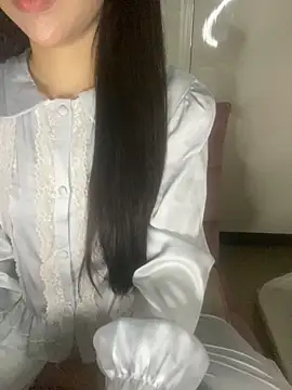 Snapshot of RubyBerry chatting on 10/24/25, 06:45 RubyBerry online show from 10/24/25, 06:45