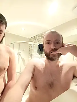 Snapshot of str8matesirishoz chatting on 11/02/25, 06:18 str8matesirishoz online show from 11/02/25, 06:18