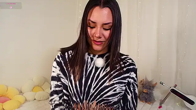 Isa laurentt  online show from 07/18/26, 07:55