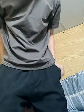 Minh online show from 12/15/25, 03:40