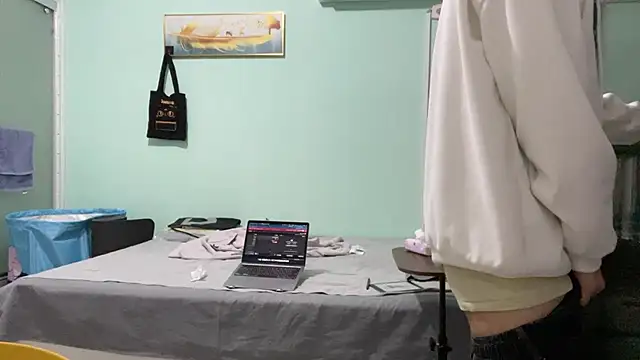 cily online show from 12/18/25, 11:25