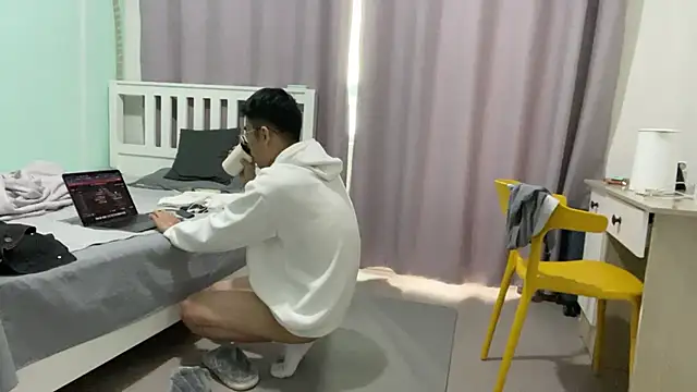 cily online show from 12/17/25, 03:44