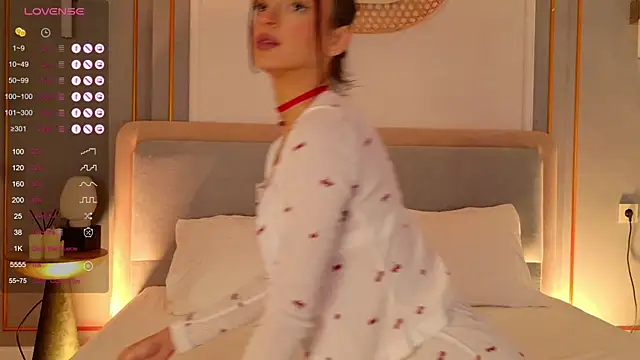 AdoraCortes online show from 11/15/25, 05:11