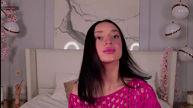 AdoraCortes online show from 11/22/25, 05:06