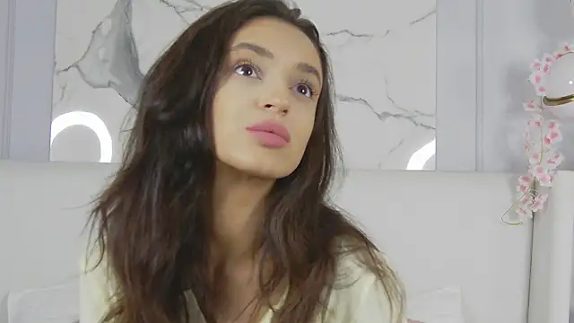 AdoraCortes online show from 09/21/25, 05:12