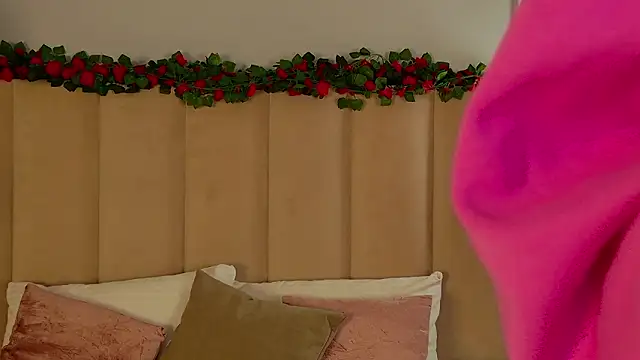 AdoraCortes online show from 02/09/26, 05:05