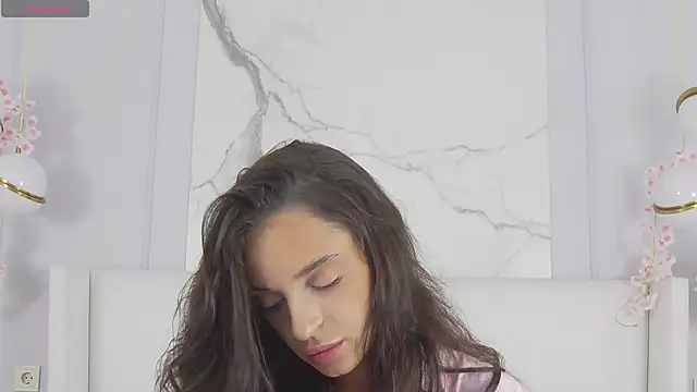 AdoraCortes online show from 09/09/25, 05:06