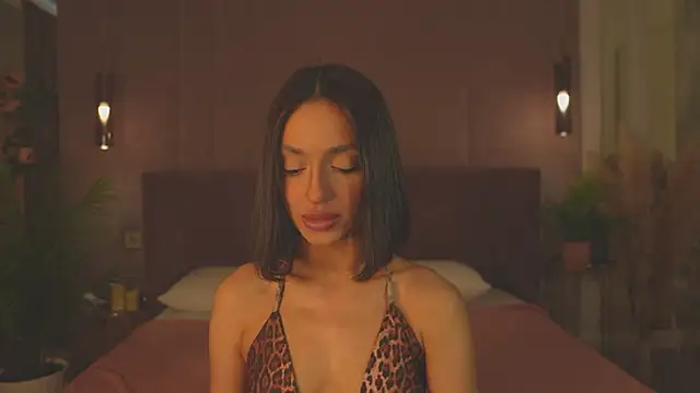 AdoraCortes online show from 04/18/26, 05:10