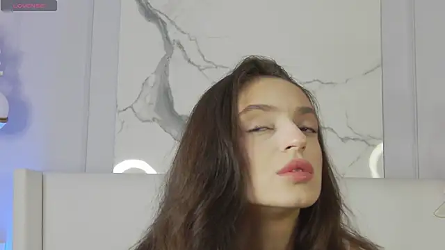 AdoraCortes online show from 09/16/25, 05:52