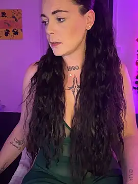 JuliaLaRousse online show from 05/23/26, 12:09