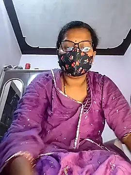 Snapshot of sexy_aaru chatting on 06/21/26, 04:02 sexy aaru online show from 06/21/26, 04:02