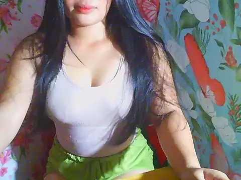 Snapshot of Katie_Winslet chatting on 01/05/26, 11:52 Katie Winslet online show from 01/05/26, 11:52