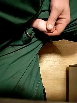 fickfreund019 online show from 10/30/25, 04:55