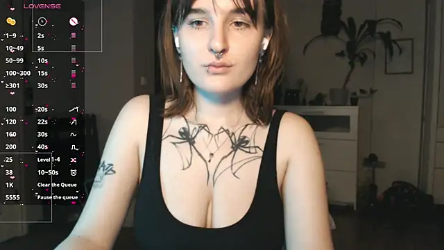 Snapshot of rubby_hanna chatting on 05/25/26, 01:05 rubby hanna online show from 05/25/26, 01:05