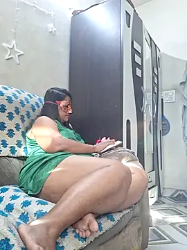 SIMIHOT online show from 11/04/25, 09:02