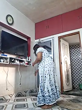 SIMIHOT online show from 11/27/25, 09:21