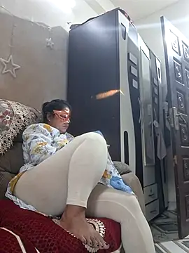 SIMIHOT online show from 11/11/25, 09:59