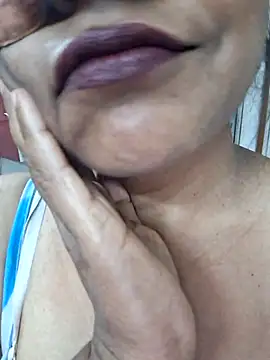 SIMIHOT online show from 12/01/25, 09:32