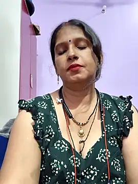 Snapshot of Sonalihot_ chatting on 07/05/26, 06:48 Sonalihot online show from 07/05/26, 06:48