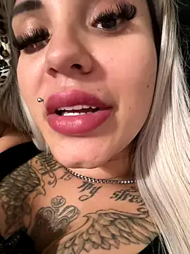 Princess-Jasmine07 online show from 10/31/25, 06:26