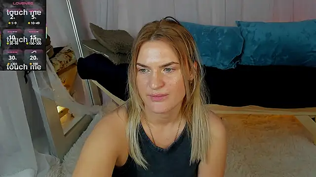 Marie Ellie online show from 11/11/25, 01:33