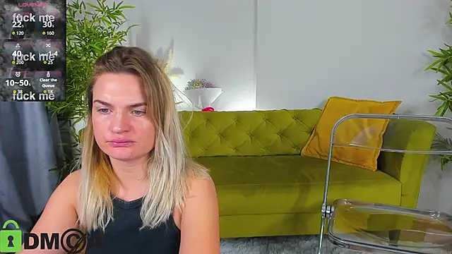 Marie Ellie online show from 11/18/25, 01:32