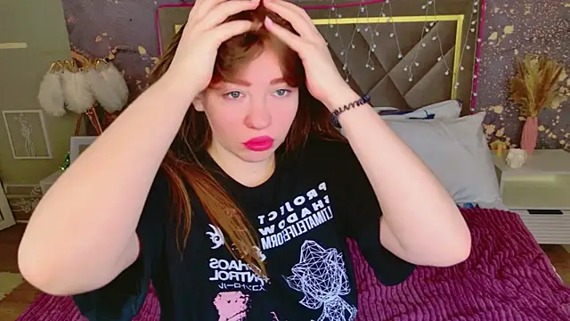 Moon  Bunny online show from 04/04/26, 03:18