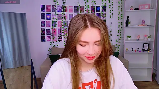 Moon  Bunny online show from 03/20/26, 01:34