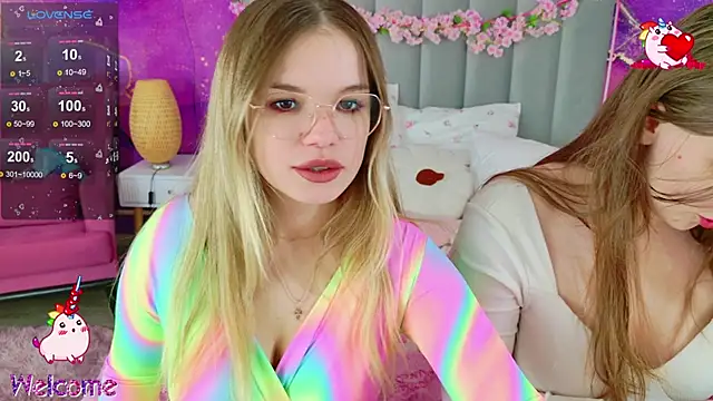 Moon  Bunny online show from 02/05/26, 12:34