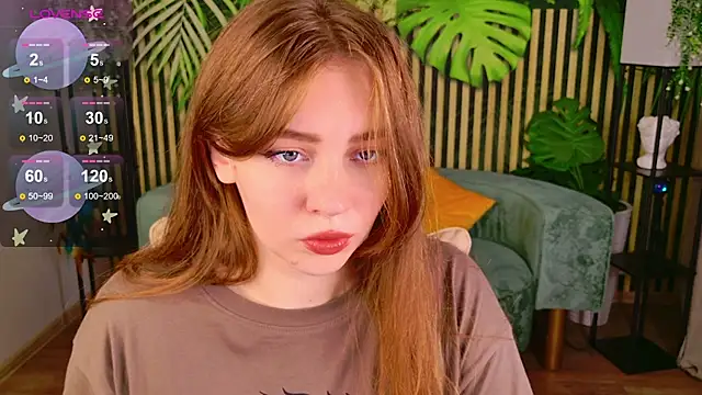 Moon  Bunny online show from 10/10/25, 03:46