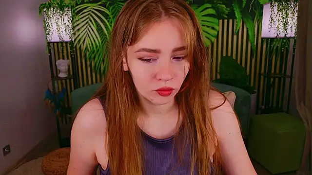 Moon  Bunny online show from 09/28/25, 03:19