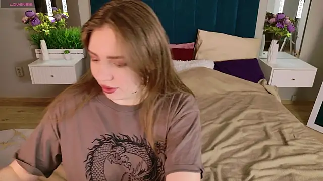 Moon  Bunny online show from 02/15/26, 12:26