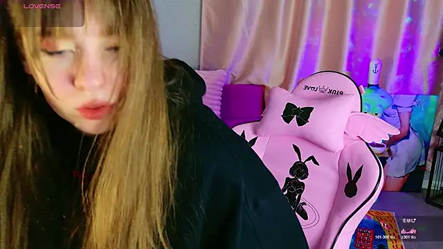 Moon  Bunny online show from 05/03/26, 01:36