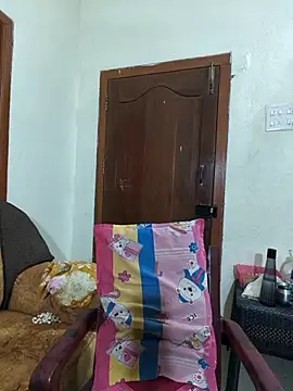 Snapshot of Tamil_Mithra chatting on 11/08/25, 03:43 Tamil Mithra online show from 11/08/25, 03:43