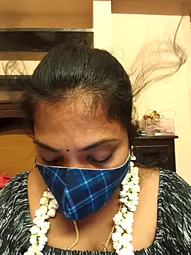 Snapshot of Tamil_Mithra chatting on 11/09/25, 02:43 Tamil Mithra online show from 11/09/25, 02:43