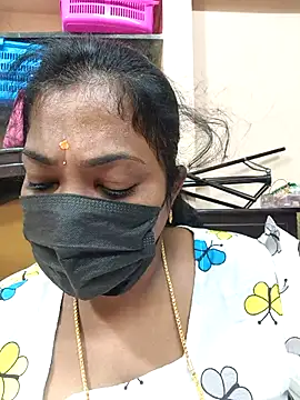 Snapshot of Tamil_Mithra chatting on 11/15/25, 06:17 Tamil Mithra online show from 11/15/25, 06:17