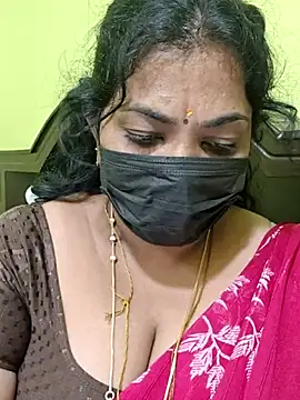 Snapshot of Tamil_Mithra chatting on 07/08/26, 11:05 Tamil Mithra online show from 07/08/26, 11:05