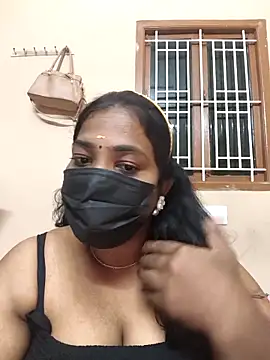 Snapshot of Tamil_Mithra chatting on 10/28/25, 04:39 Tamil Mithra online show from 10/28/25, 04:39