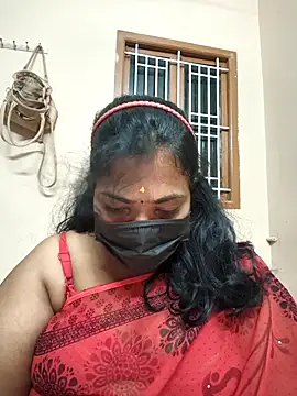 Snapshot of Tamil_Mithra chatting on 10/29/25, 06:07 Tamil Mithra online show from 10/29/25, 06:07