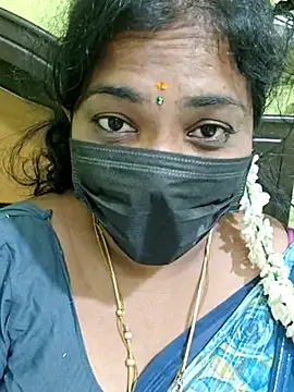 Snapshot of Tamil_Mithra chatting on 07/17/26, 07:44 Tamil Mithra online show from 07/17/26, 07:44