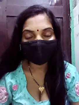 Payal-001 online show from 10/28/25, 11:42