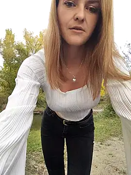 YOOUR EVAA online show from 09/26/25, 12:01