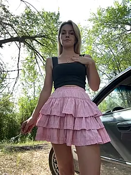 YOOUR EVAA online show from 07/17/26, 10:23