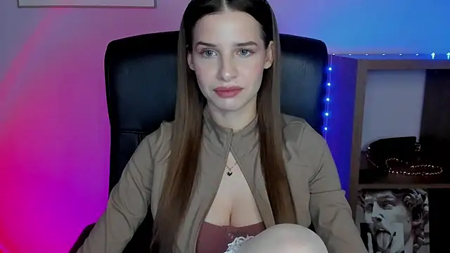 LuxMaya online show from 10/20/25, 06:37