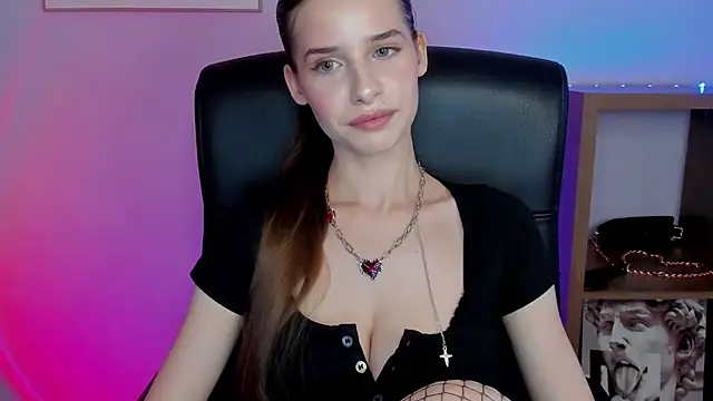 LuxMaya online show from 10/29/25, 07:29