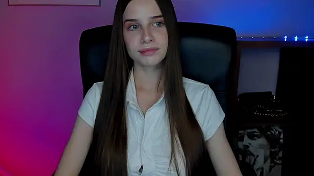 LuxMaya online show from 12/22/25, 07:41