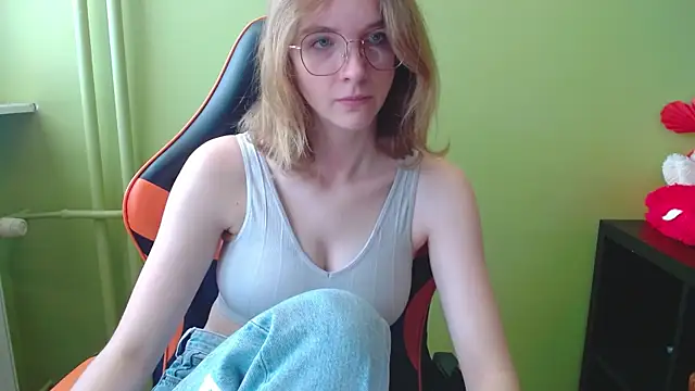 juicyPenny online show from 04/15/26, 06:30